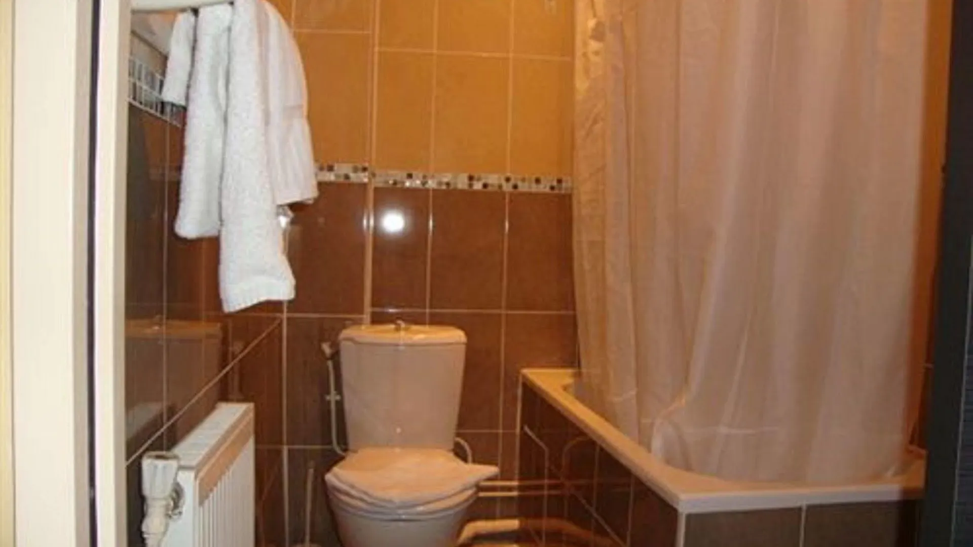 Hotel Luxor Bastille 2*